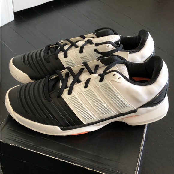 Women’s Adidas Court Shoes adipower stabil - Picture 2 of 3